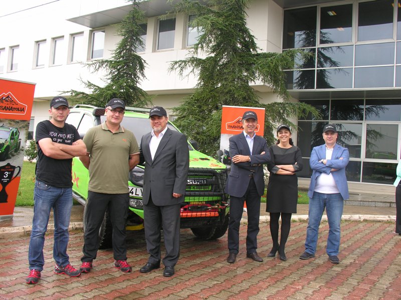 Transanatolia Ralli Raid 2015‘te  Kupaları Toplayan Isuzu D-Max  Ekibine Kutlama Töreni