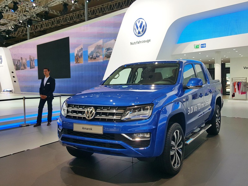 V6 MOTORLU AMAROK GELDİ