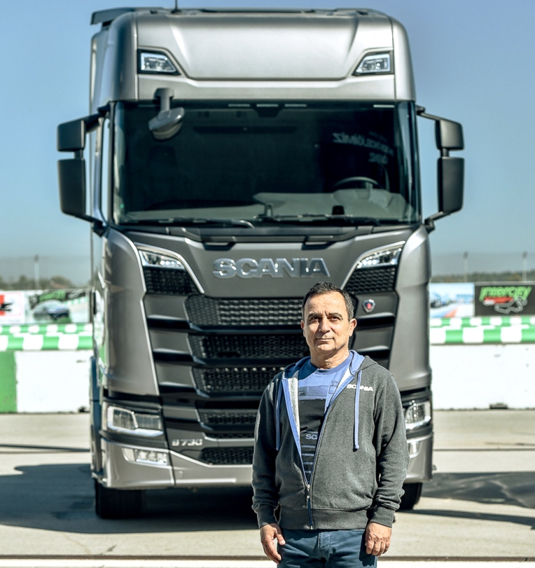 SCANIA İTHAL ÇEKİCİ PAZARINDA ZİRVEDE