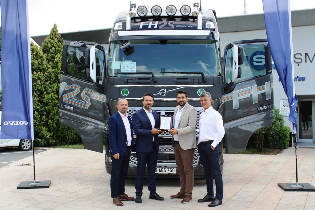 25.yıl özel konseptli Volvo FH16 Agit Nakliyat’a teslim edildi.