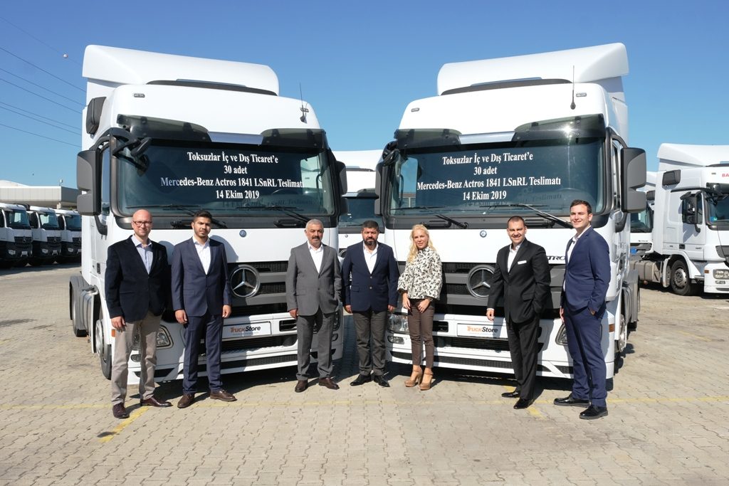 TruckStore güvencesiyle Toksuzlar Transport’a 30 adet çekici teslim edildi