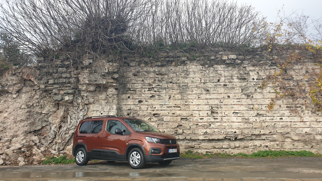 Suv Tadında Ticari Konforu