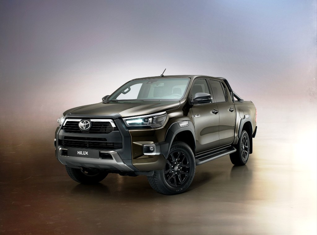 DURDURULAMAZ KİMLİĞİ İLE EFSANELEŞEN TOYOTA HILUX YENİLENDİ