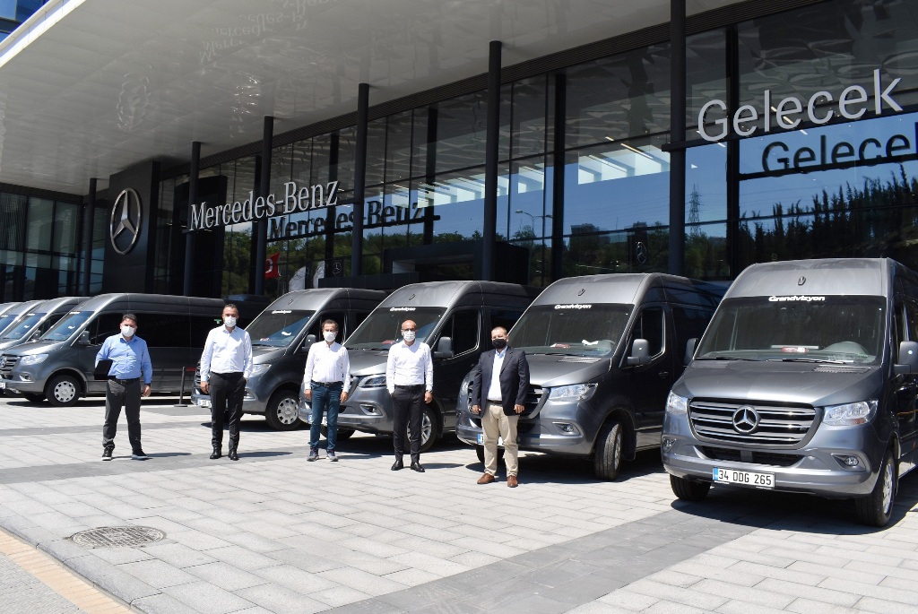 Grandtur Turizm, 15 adet Mercedes-Benz Sprinter ile filosunu güçlendiriyor