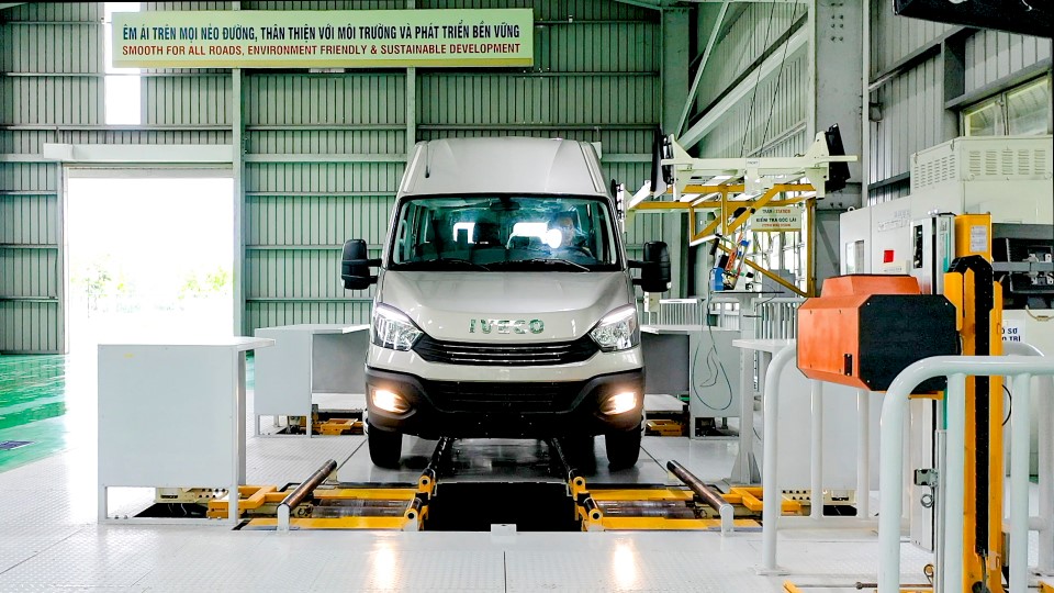 IVECO Vietnam’da Daily minibüsün üretimine başladı