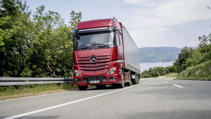 Mercedes-Benz Hafif Ticari Aralık ayında kazandırıyor