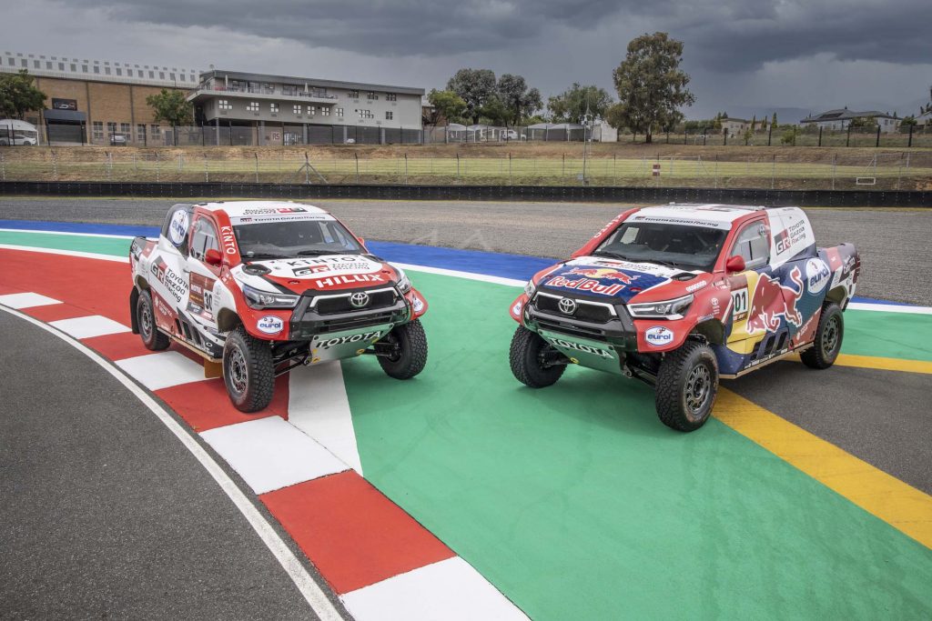 Toyota, 2021 Dakar Rallisi’nde 4 Yeni Hilux ile katılacak
