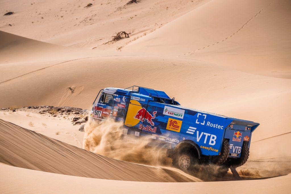 Dakar’ı Goodyear kullanan KAMAZ-Master Ekibi kazandı