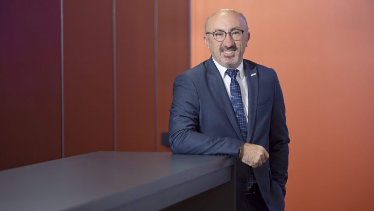 Panasonic tüm araç filosunu hibrit modellere çevirdi