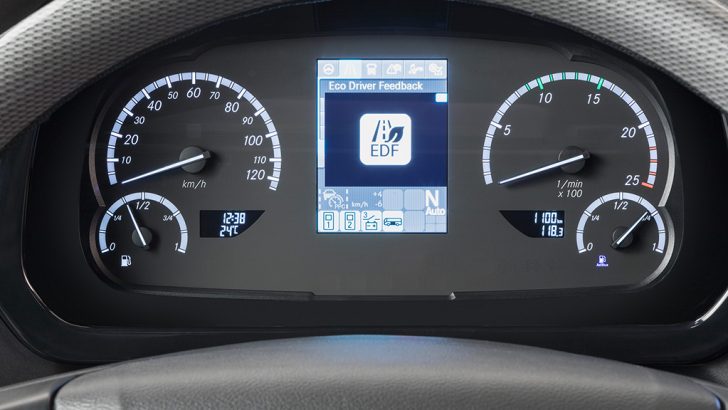 Mercedes-Benz yeni donanımlarıyla dikkat çekiyor