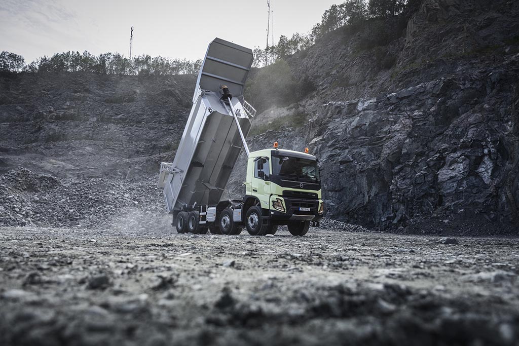 Volvo Trucks, yeni Volvo FMX ile en zorlu görevlere hazır