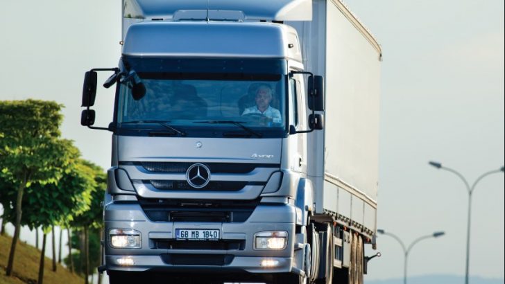 Mercedes-Benz Türk, uygun servis kampanyalarıyla kamyon müşterilerinin yanında