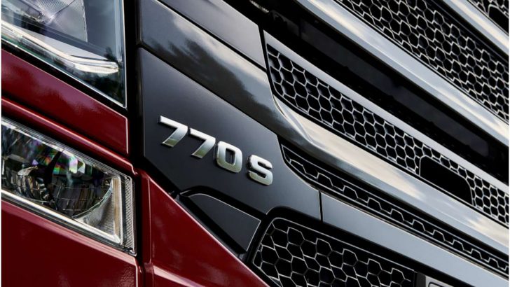 Scania 770 S, alanında uzman gazetecilerden tam not aldı