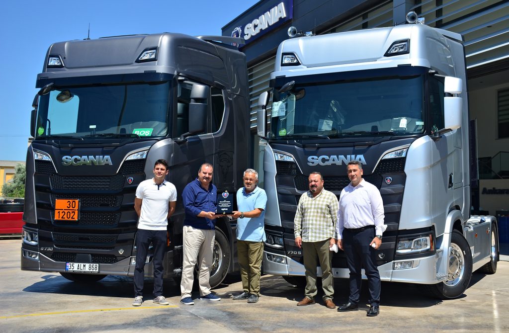 Scania’nın 770 hp Gücündeki V8 motorlu modelinin, Türkiye’deki İlk Teslimatı Olcayto Toker Petrol’e !