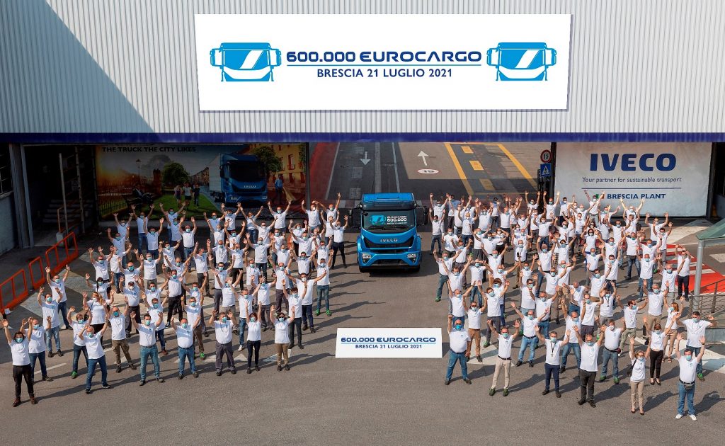 IVECO, Brescia fabrikasında üretilen 600 bininci Eurocargo’yu kutluyor!