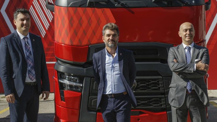RENAULT TRUCKS’IN YENİ T, C, K SERİLERİ, TÜRKİYE’YE İDDİALI GİRDİ
