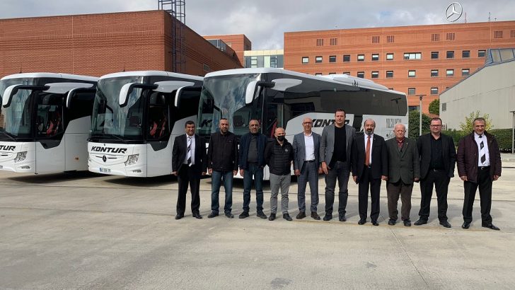 Kontur Turizm, 3 adet Mercedes-Benz Tourismo siparişinin ilk 2 aracını teslim aldı