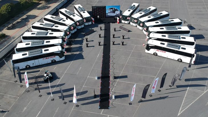 Mercedes-Benz Türk’ten, Altur Turizm’e 20 yeni otobüs teslimatı