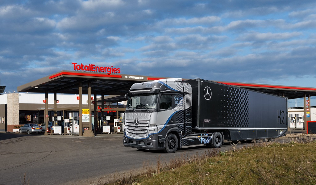 TotalEnergies ve Daimler Truck AG, Avrupa taşımacılığında hidrojen ekosistemini geliştirmek için iş birliği yapıyor.