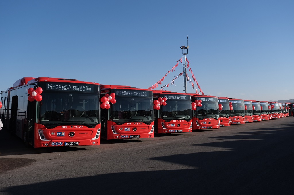 Ankara Büyükşehir Belediyesi, CNG yakıt sistemli Mercedes-Benz Conecto otobüslerini teslim almaya başladı