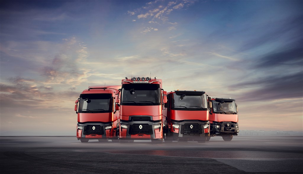 YILLAR GEÇSE DE RENAULT TRUCKS ARACINIZ HEP GENÇ  