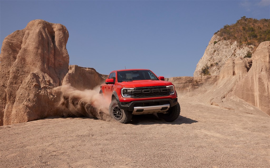 Ford, Yeni Nesil Ford Ranger Raptor ile üstün arazi performansının kurallarını yeniden yazıyor