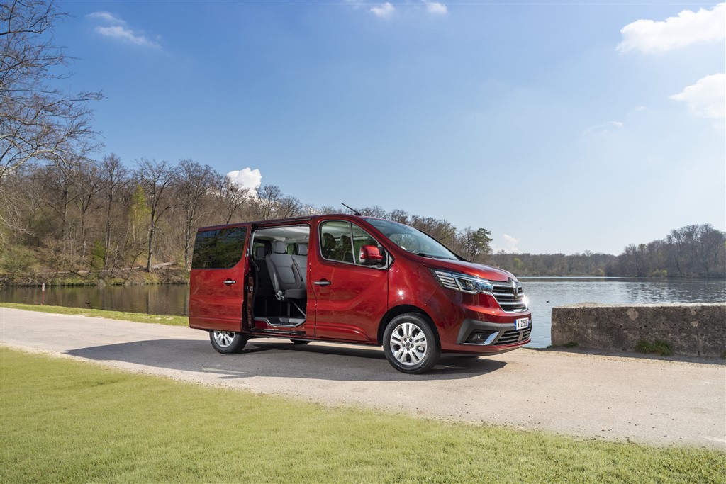 YENİ RENAULT TRAFIC AİLESİ TÜRKİYE’DE SATIŞA SUNULDU