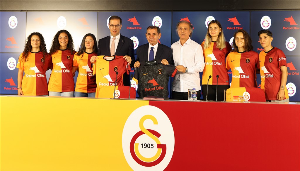 Petrol Ofisi ile Galatasaray Kadın Futbol Takımı arasında sponsorluk anlaşması imzalandı