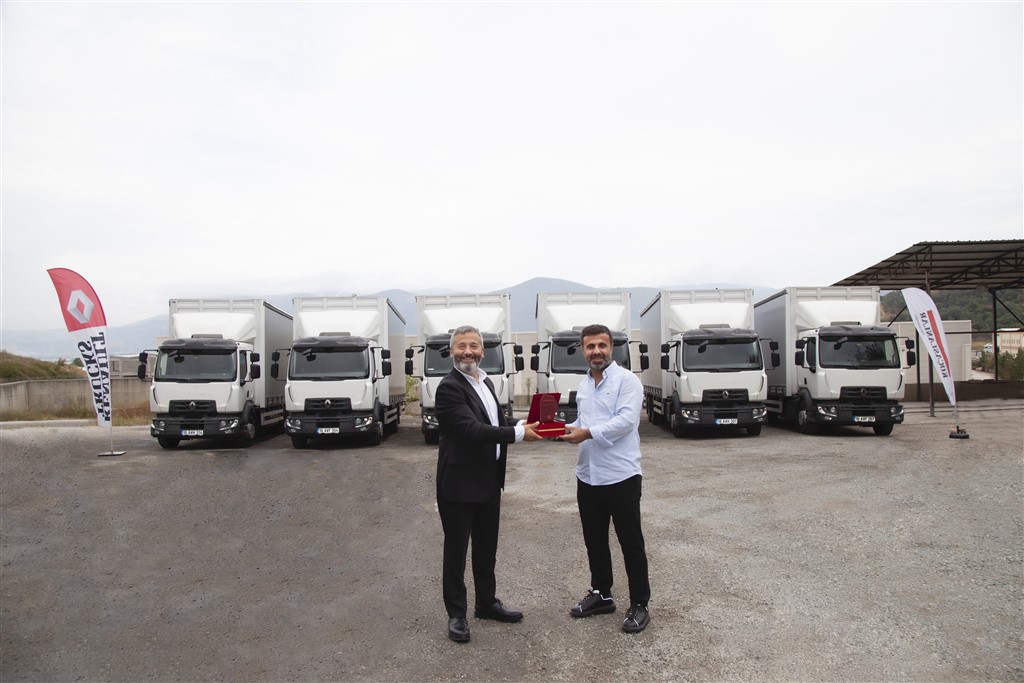 SER ANTREPO LOJİSTİK, OTOMOTİV YEDEK PARÇALARI TÜRKİYE GENELİNE RENAULT TRUCKS D SERİSİ KAMYONLAR İLE TAŞIYACAK