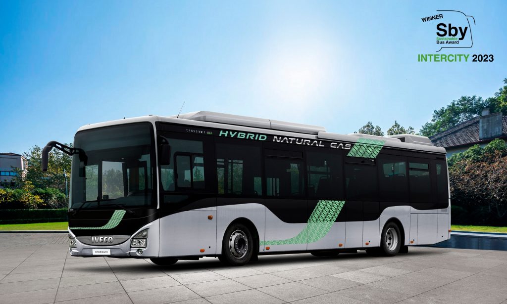 IVECO BUS, “Yılın Sürdürülebilir Otobüsü” Ödülünü kazandı ve  yenilikçi isteğe bağlı mobilite teknolojisini hayata geçirdi