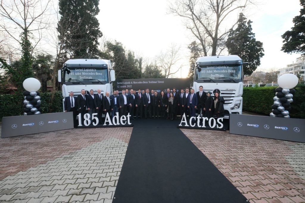 Mercedes-Benz Türk teslimatlarına Sertel Lojistik’e 185 adet Actros ile devam ediyor