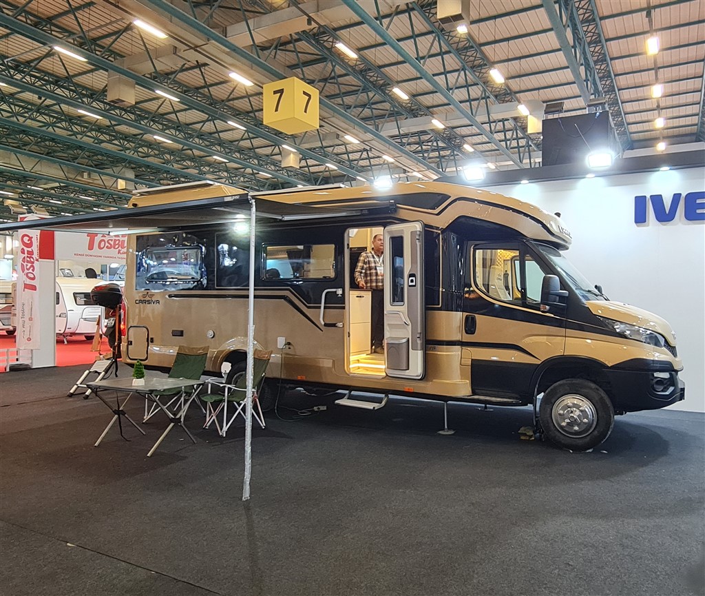 IVECO DAILY MODELLERİ CARSİVA KARAVAN STAND’INDA