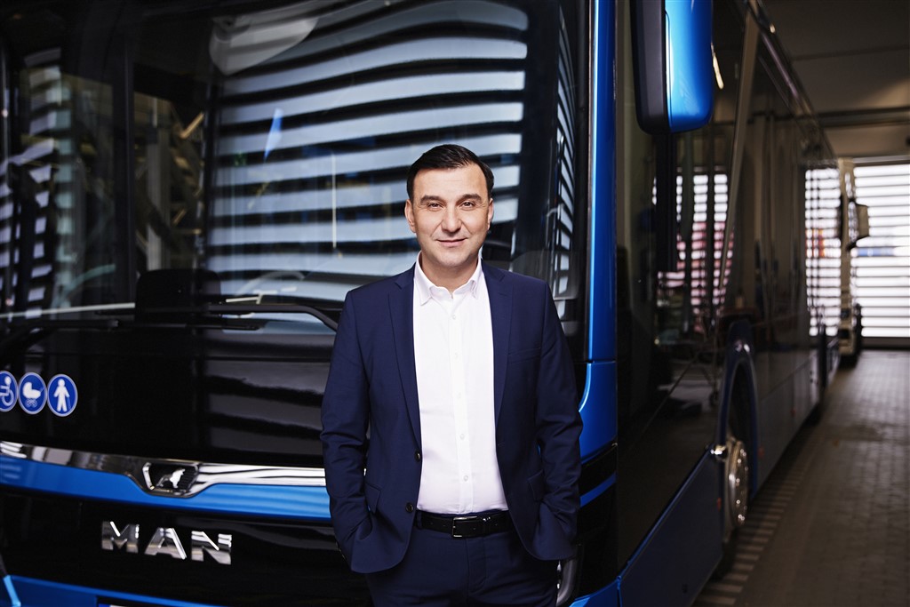 MAN Truck & Bus otobüste yeni yapılandırmaya gitti MAN Truck & Bus’ta ‘Head of Bus’ Barbaros Oktay oldu