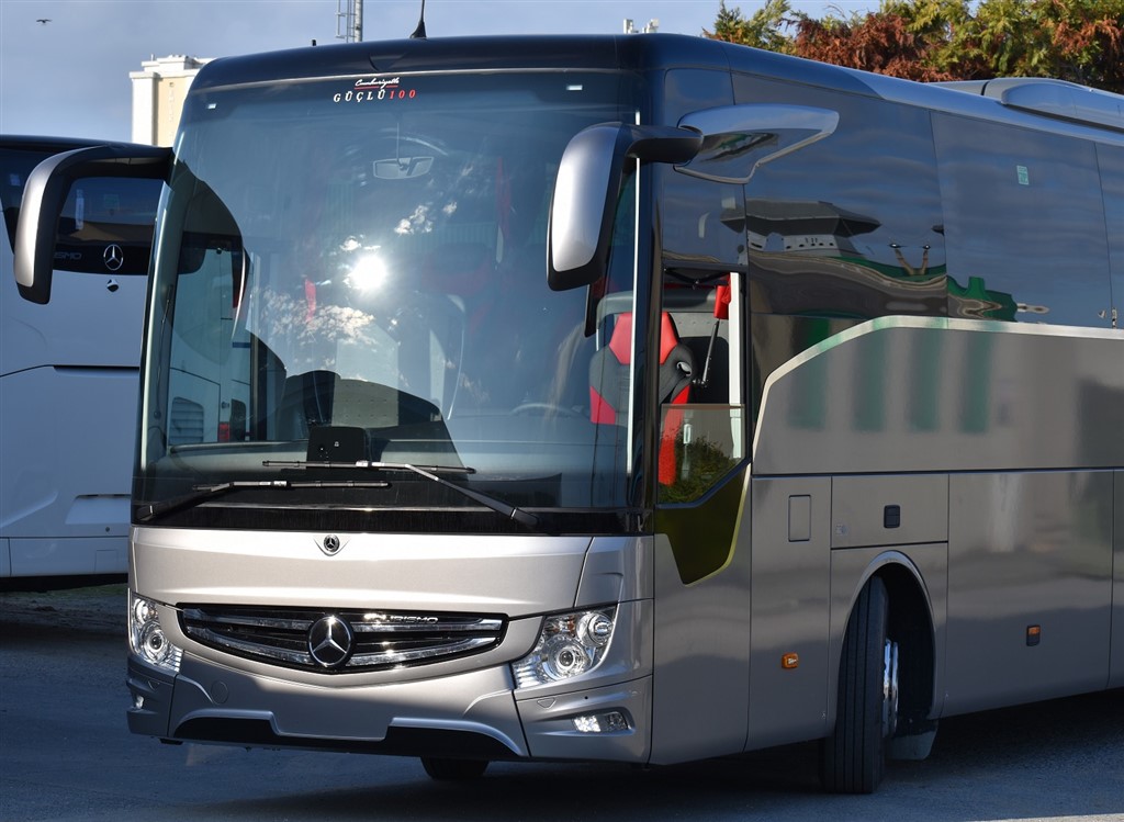 Mercedes-Benz Türk araçlarına “Cumhuriyetle GÜÇLÜ100” imzası