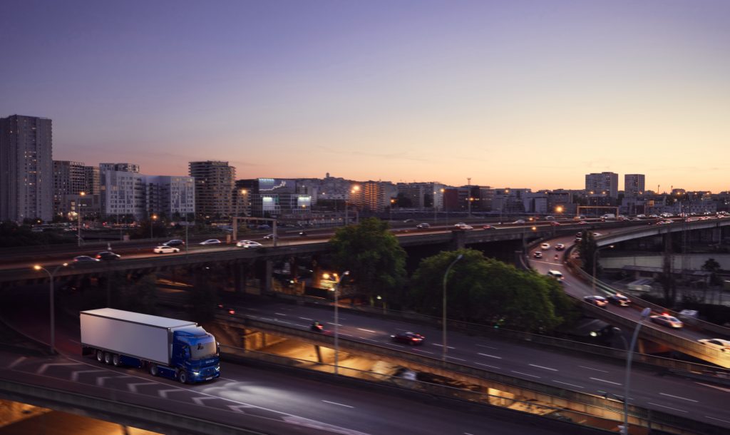 Renault Trucks, dekarbonizasyon için e-eğitim platformu sunuyor