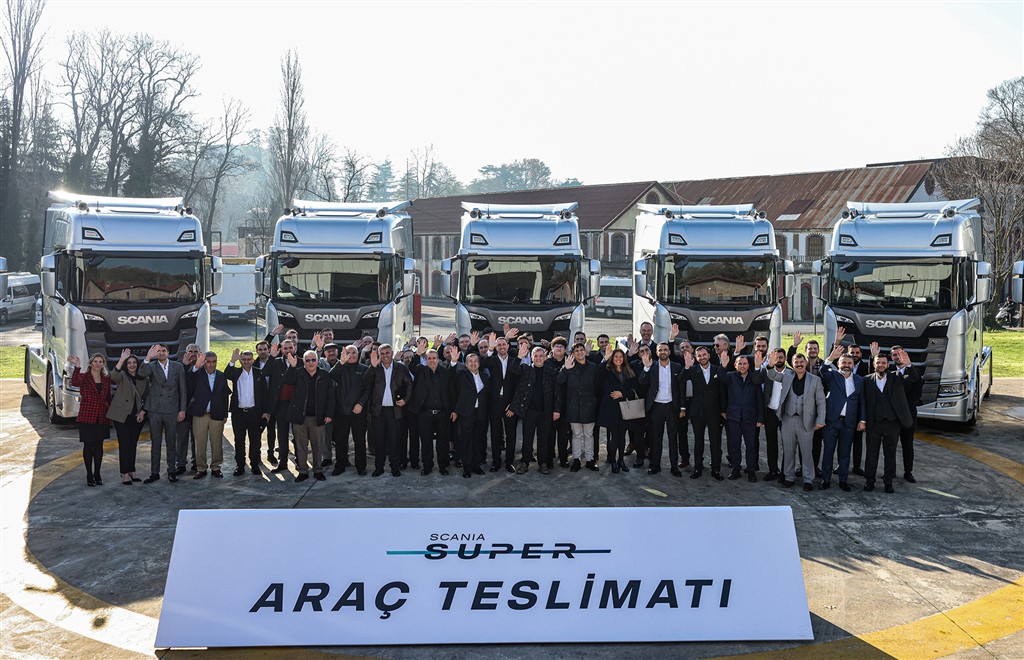 Merakla Beklenen Scania SUPER, Türkiye yollarında ilk sahipleri ile buluşmaya başladı