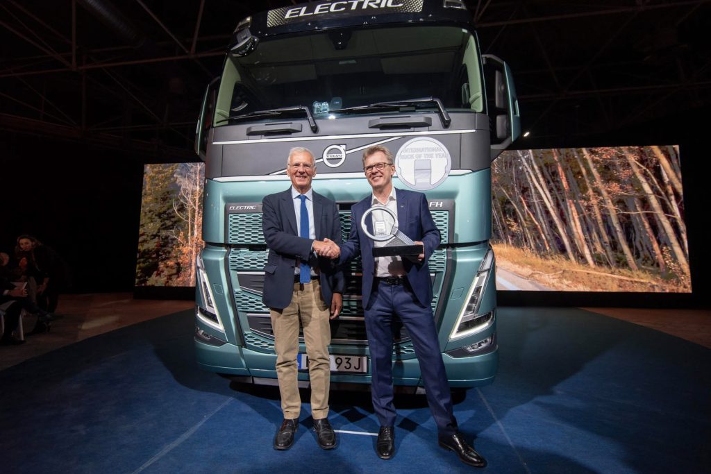 Volvo FH Electric, “2024 Uluslararası Yılın Kamyonu” (IToY) Ödülünü Kazandı