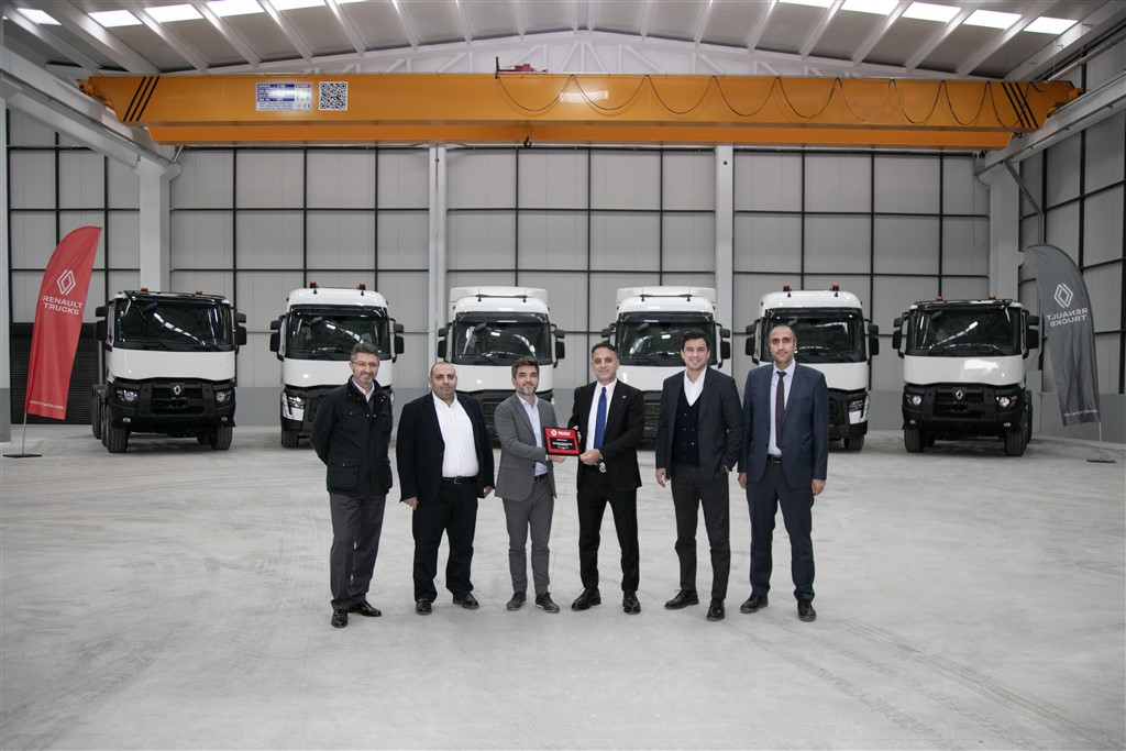 Ziver İnşaat’ın şantiye sahaları, Renault Trucks T,C,K serisi ile güçleniyor