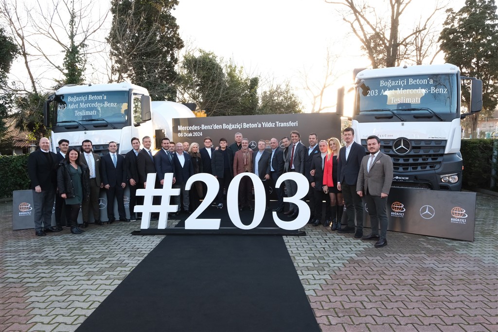 Boğaziçi Beton’a 203 adet Mercedes-Benz kamyon ve çekici teslimatı