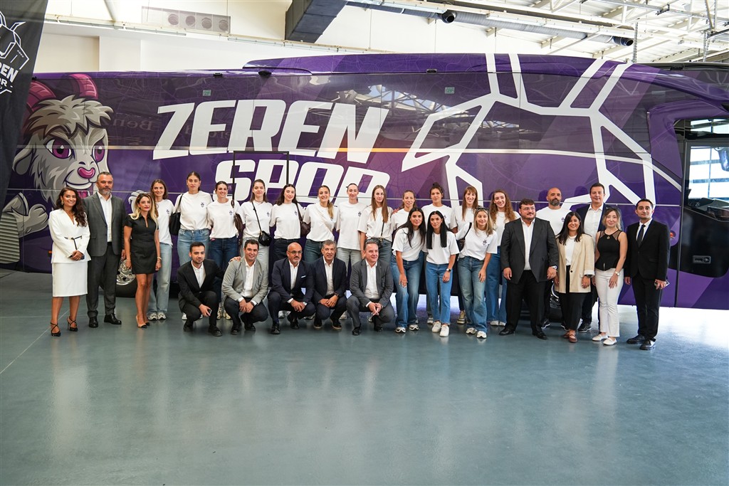 Zeren Group, teslim aldığı Travego 16 2+1 otobüs ile sahalara eşlik ediyor