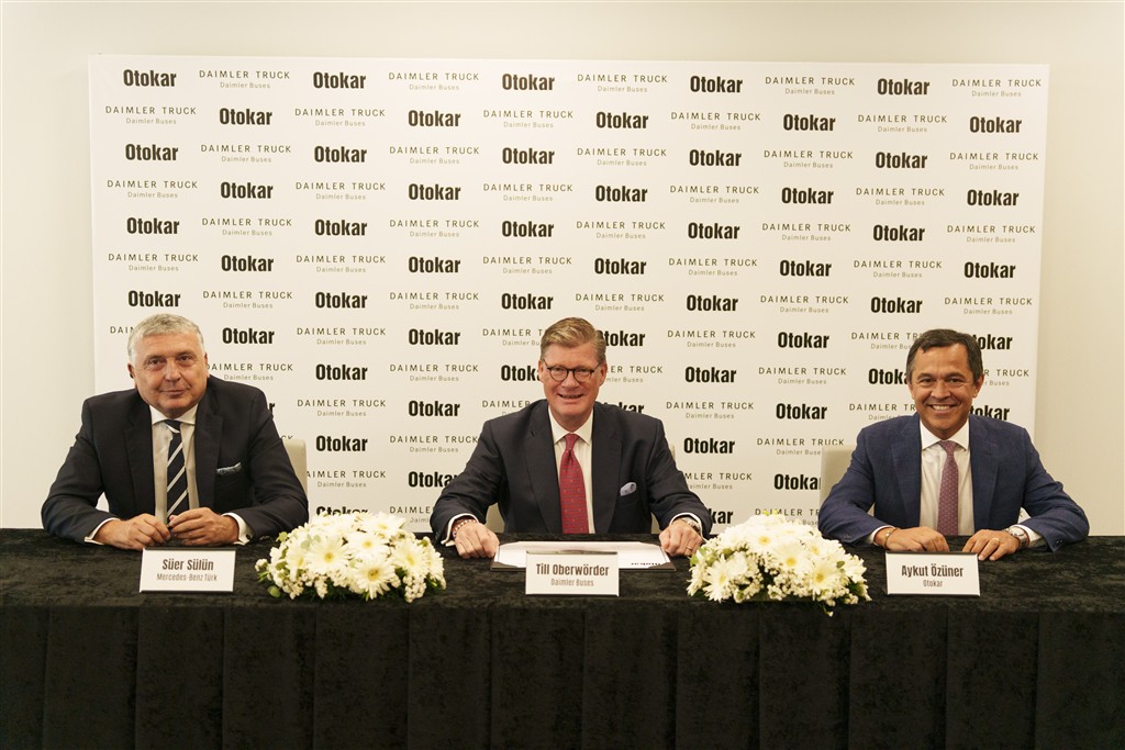 Otokar ve Daimler Buses Üretim Anlaşması İmzaladı