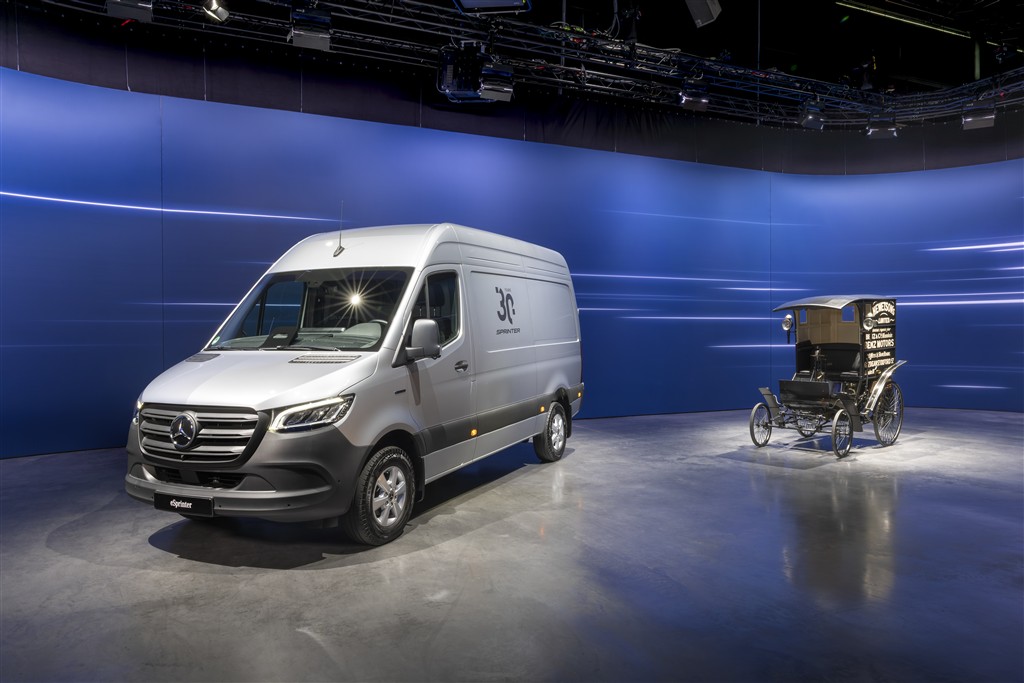 Mercedes-Benz Hafif Ticari Araçlar taşımacılığı yeniden yorumluyor