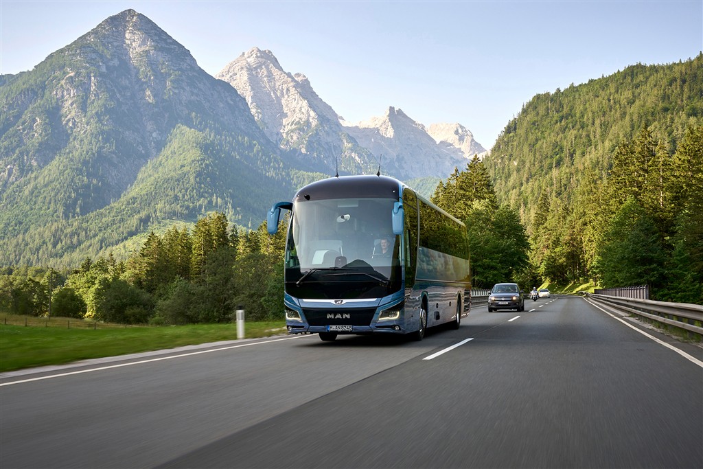 MAN, otobüste hem yüksek satış adetlerini hem de yüksek müşteri memnuniyetini koruyor
