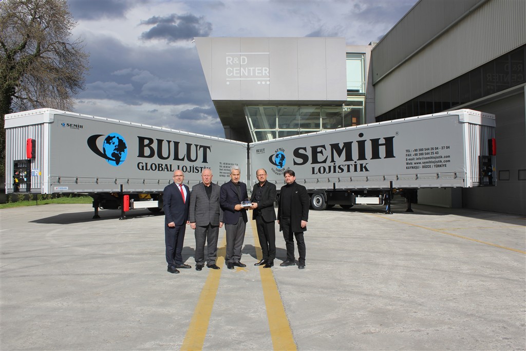 SEMİH LOJİSTİK’E YÜKSEK GÜVENLİK ve HIZLI OPERASYON İÇİN 20 YENİ TIRSAN