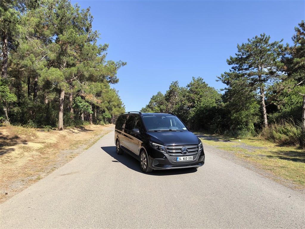Mercedes Vito Select 124 CDI: Profesyoneller İçin Güçlü ve Konforlu Taşıyıcı