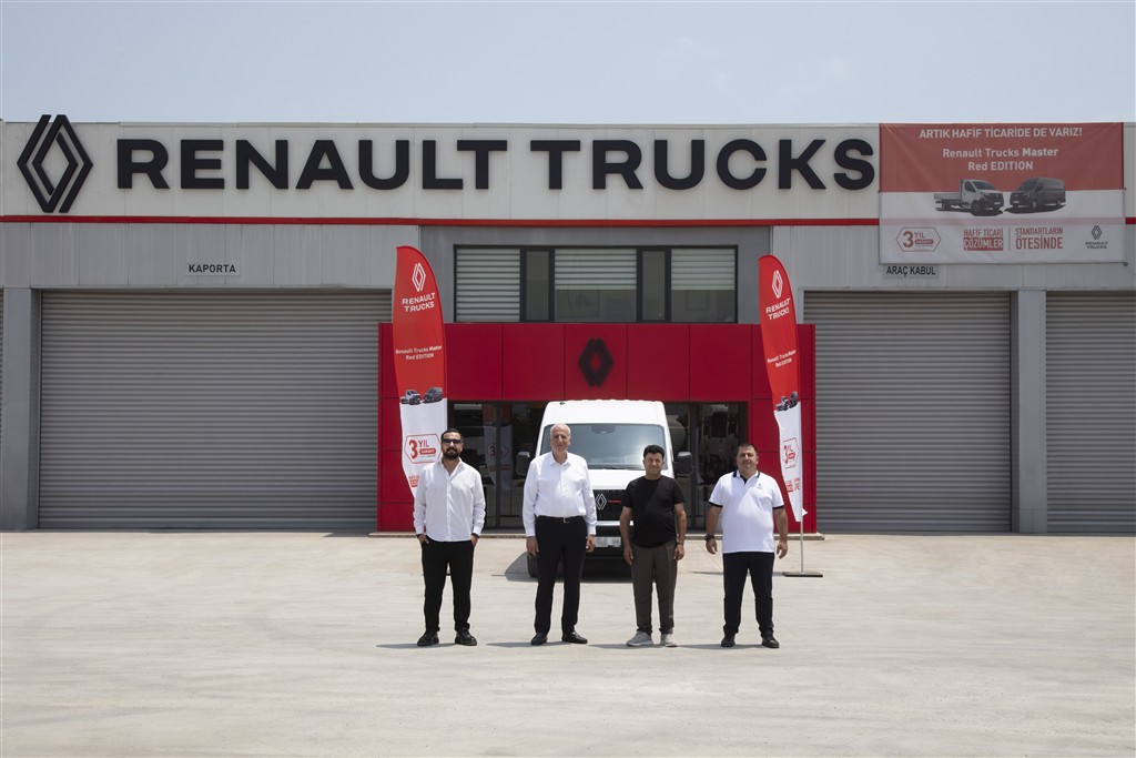 Renault Trucks Türkiye, Master Red EDITION’ın ilk teslimatını gerçekleştirdi