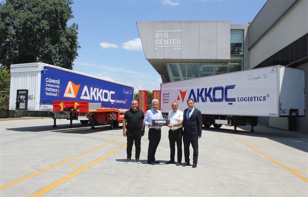 AKKOÇ LOJİSTİK’E 200. TIRSAN TESLİMATI