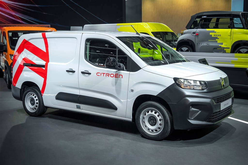 Stellantis Pro One IAA Hannover’de 3 Dünya Prömiyeri Gerçekleştirdi Pro One NEXT’i Tanıttı!